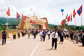 ຊຸກຍູ້ຜັນຂະຫຍາຍຮູບແບບກວດກາ“ປະຕູດຽວ-ຈຸດນັດພົບດຽວ”ຢູ່ດ່ານຊາຍແດນສາກົນລາວບ໋າວ-ແດນສະຫວັນ